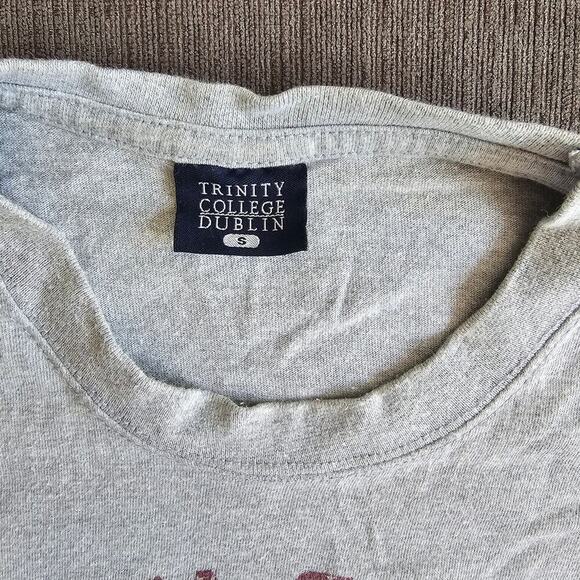 Vintage Trinity College Men's Gray NRAC Graphic Short Sleeve T-Shirt Size Small - Picture 3 of 4